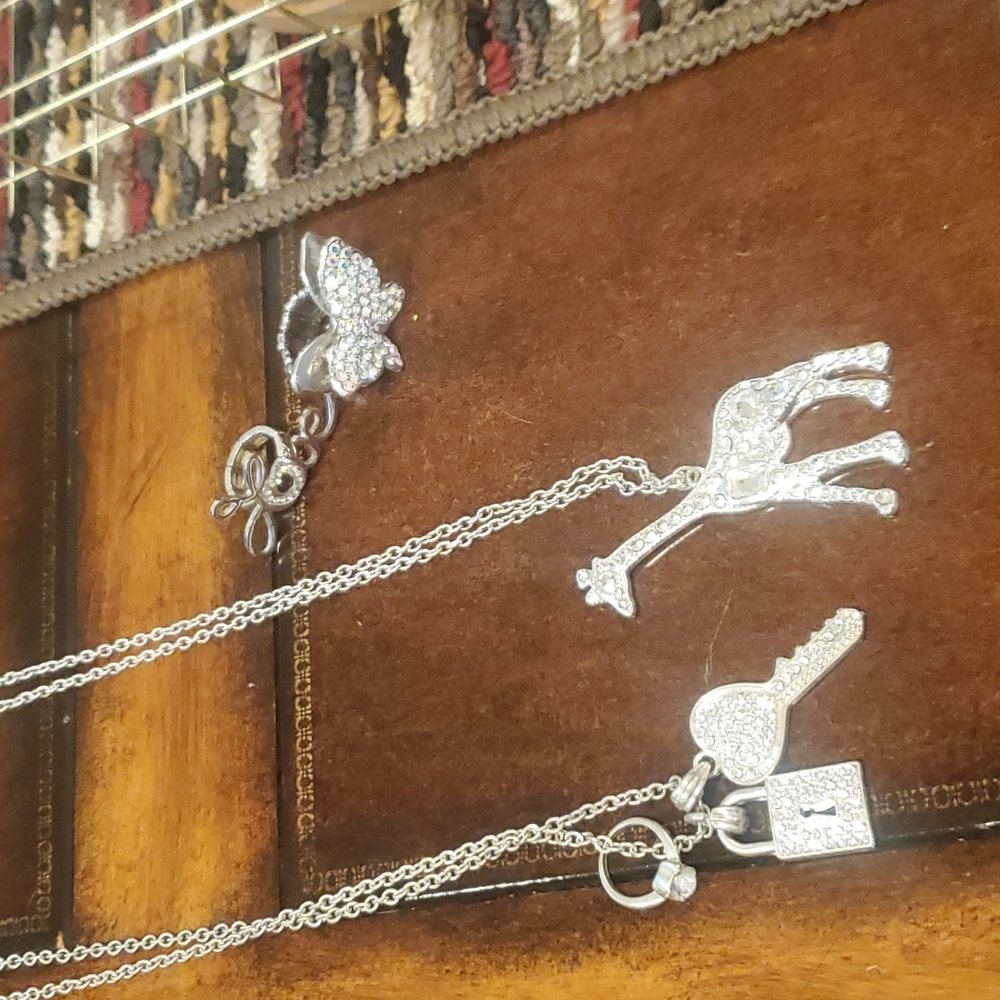 Assorted jewelry set